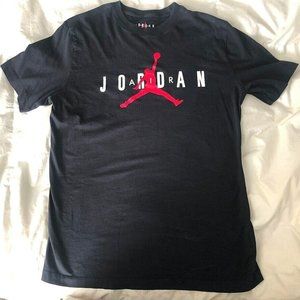 NIKE AIR JORDAN RETRO RED BLACK T-SHIRT M 23 CHICAGO BULLS JUMPMAN